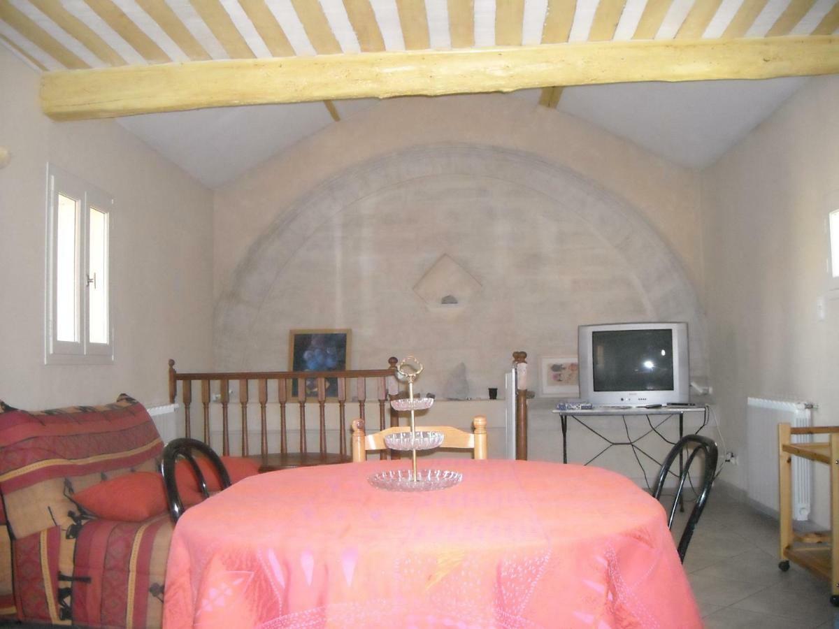 Вилла Maison De Ville Aux Couleurs Provencales. Карпантра Экстерьер фото