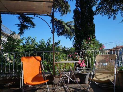 Вилла Maison De Ville Aux Couleurs Provencales. Карпантра Экстерьер фото